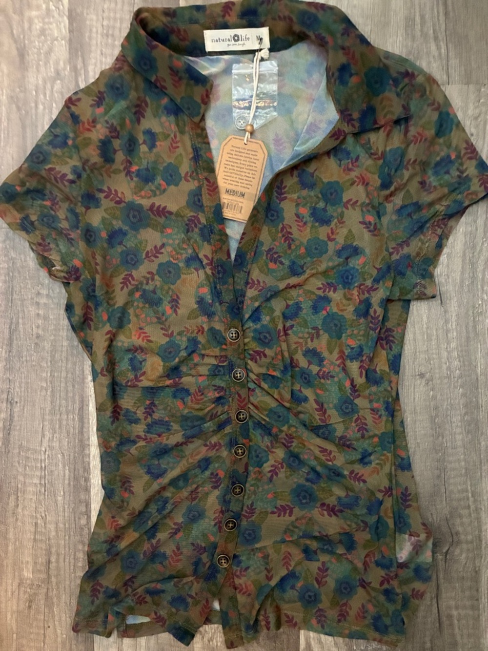 NATURAL LIFE Olive Short-Sleeve Floral Button-Front Shirt with Blue Flowers